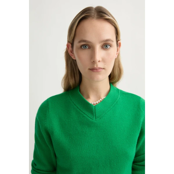 Posse Freddie Jumper – sustainable Knitwear in Green from Australian designer at Luxury Shoes .