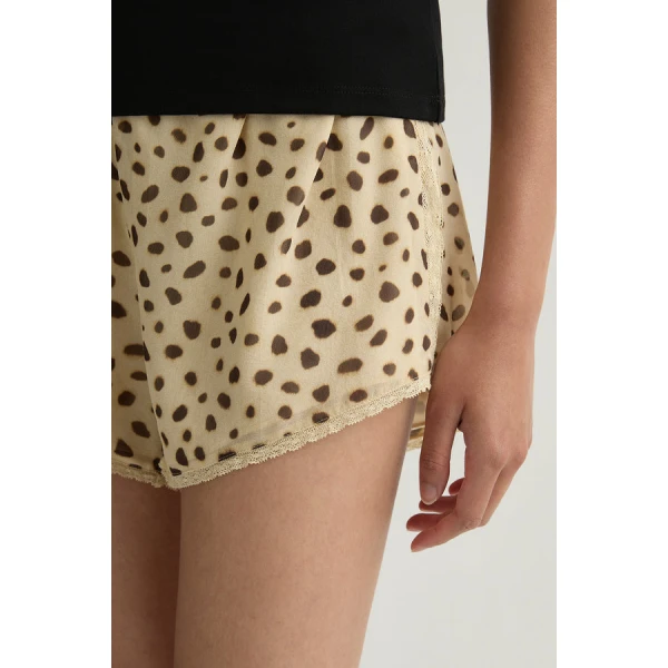 Posse Priscilla Short – sustainable Shorts in Beige from Australian designer at Luxury Shoes .