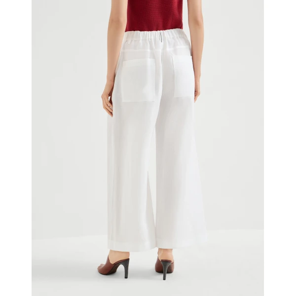 Brunello Cucinelli Pleated A-Line trousers in White, view 3