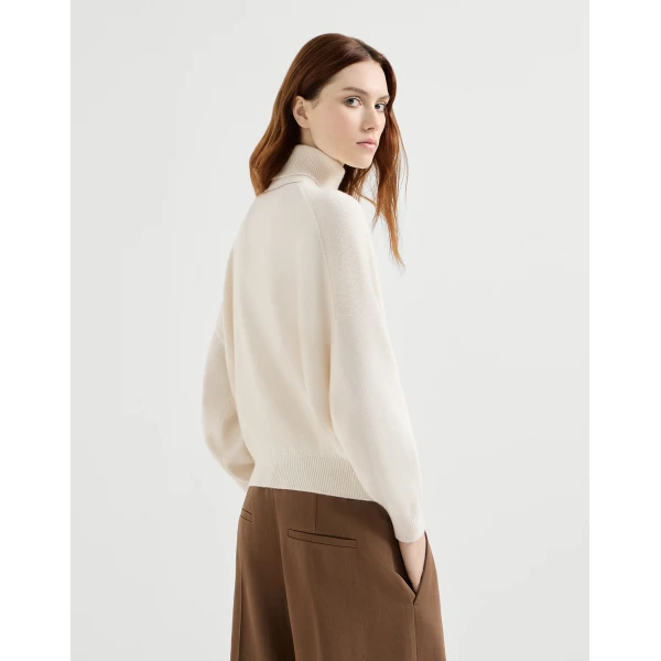 Brunello Cucinelli Cashmere turtleneck sweater in Butter, view 3
