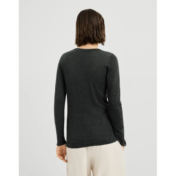 Brunello Cucinelli Cashmere and silk lightweight sweater in Anthracite, view 3