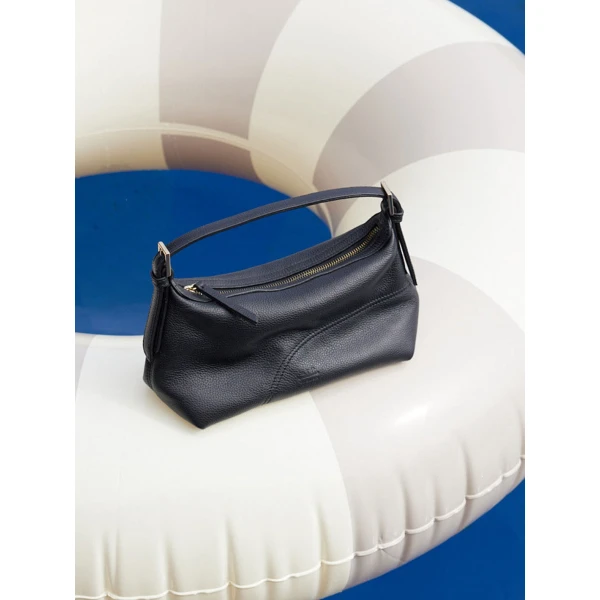 ATP Atelier Vadena in Black Pouch, view 3