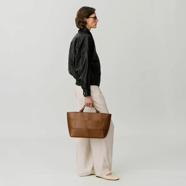 Demellier The Florence in Tan Tote Bag, view 7