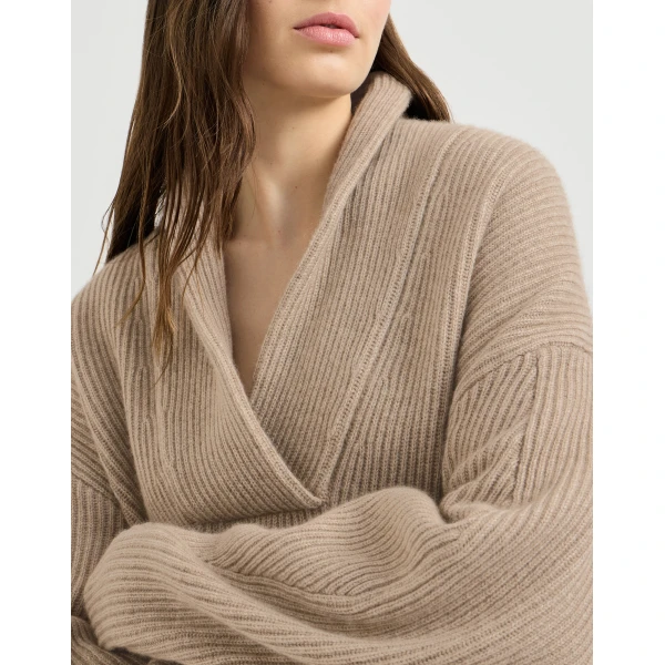 Brunello Cucinelli Cashmere English rib sweater in Cashmere Beige, view 4