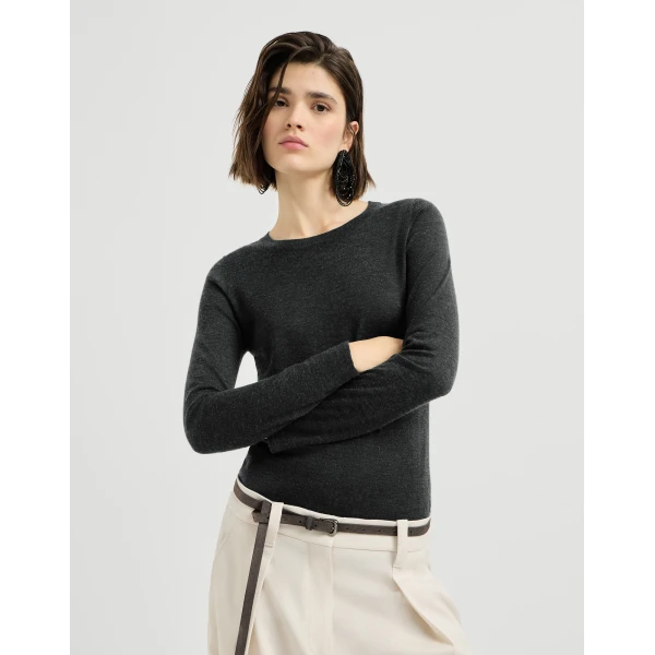 Brunello Cucinelli Cashmere and silk lightweight sweater in Anthracite, view 2