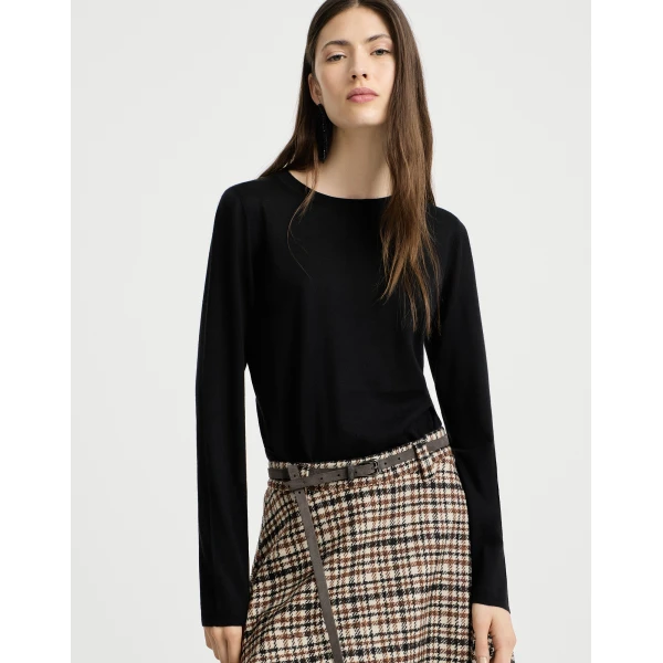 Brunello Cucinelli Cashmere and silk lightweight sweater in Black, view 5