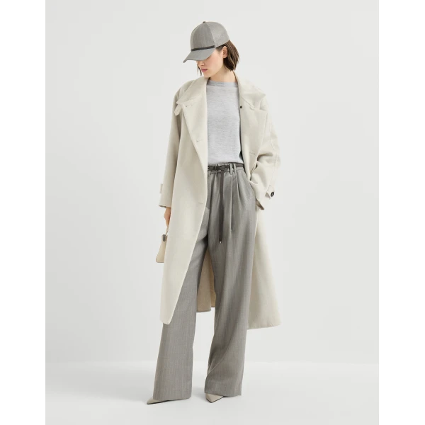 Brunello Cucinelli Cashmere and silk lightweight sweater in Light Grey, view 6
