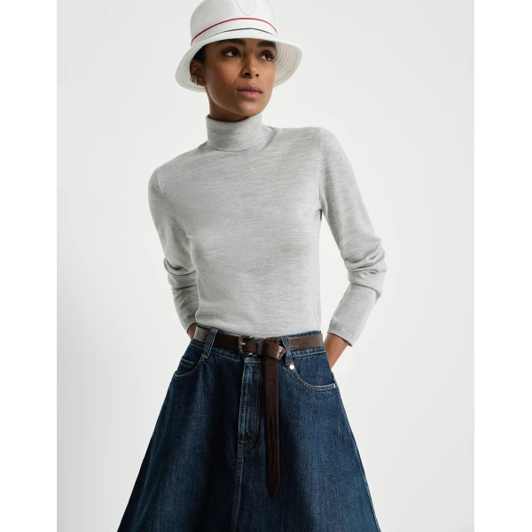 Brunello Cucinelli Cashmere and silk sweater in Light Grey, view 5