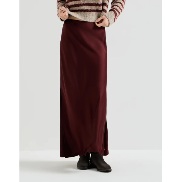 Brunello Cucinelli Fluid Bias-Cut skirt in Wine, view 2