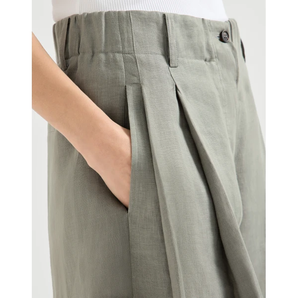 Brunello Cucinelli Linen shorts in Khaki, view 4