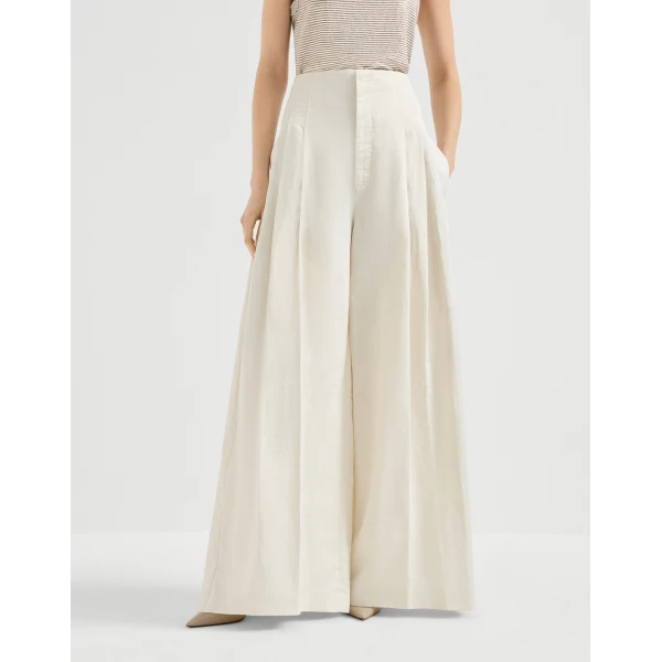 Brunello Cucinelli Maxi trousers in Butter, view 2