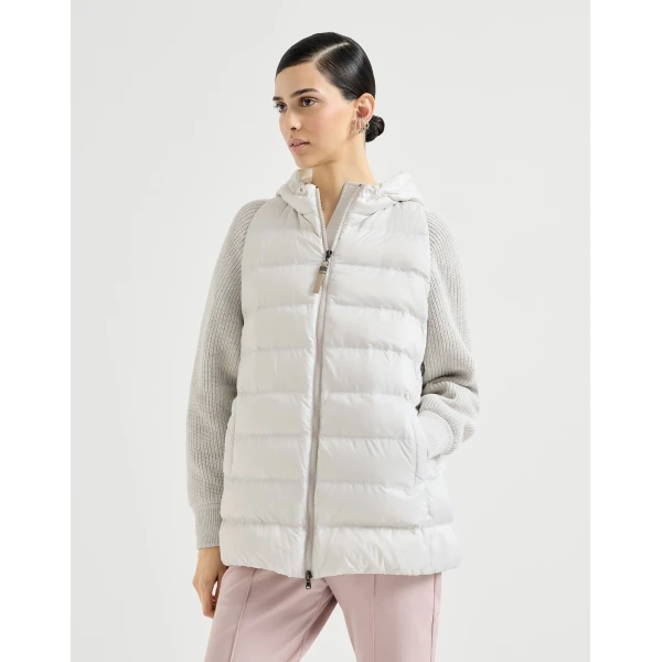 Brunello Cucinelli Nylon hooded down jacket in Light Grey, view 2