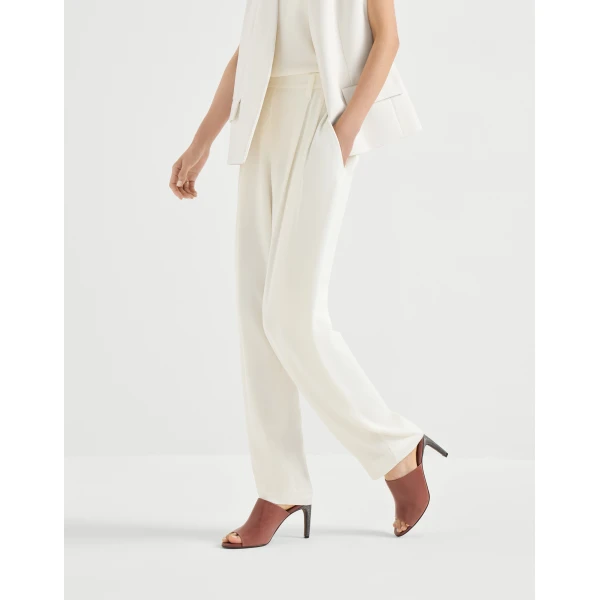 Brunello Cucinelli Slouchy trousers in White, view 5