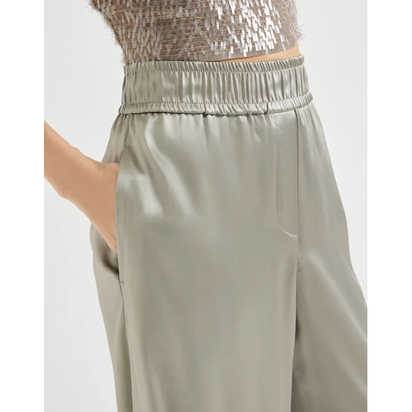 Brunello Cucinelli Track trousers in Olive, view 4