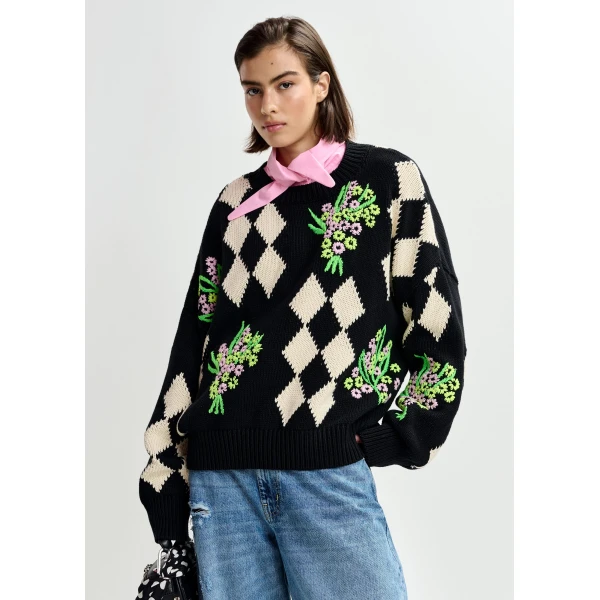 Essentiel Antwerp Black and off-white oversized jacquard knit sweater, view 2