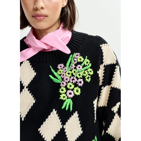 Essentiel Antwerp Black and off-white oversized jacquard knit sweater, view 5