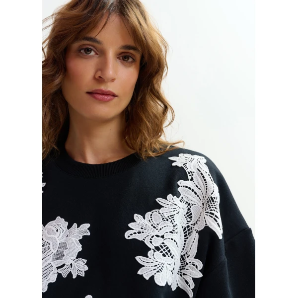 Essentiel Antwerp Black and white floral lace-embellished sweatshirt Top, view 4