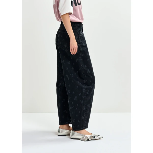 Essentiel Antwerp Black floral-print barrel-leg cropped jeans, view 4