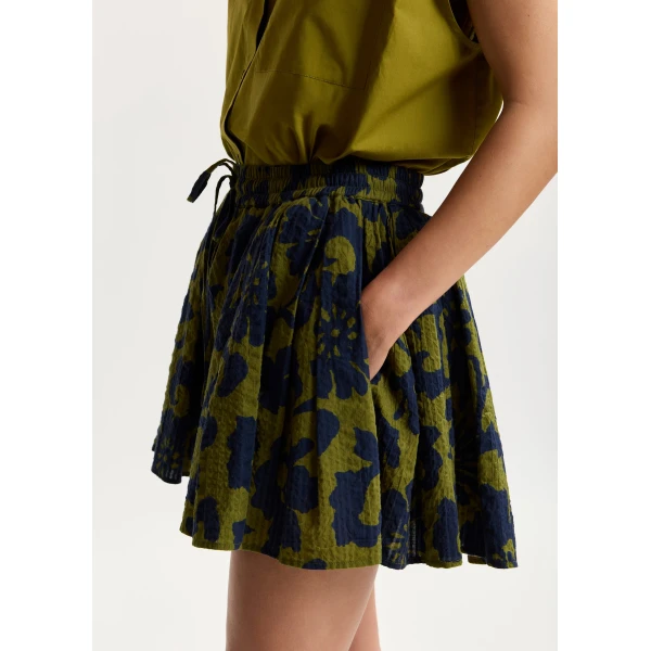 Essentiel Antwerp Green and dark blue floral print cotton shorts, view 4