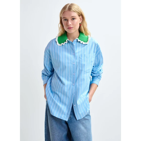 Essentiel Antwerp Light blue and off-white striped cotton shirt with green crochet ruffled collar, view 2