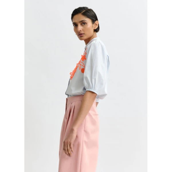 Essentiel Antwerp Light blue and orange cotton shirt with appliqué flowers with mandarin collar, view 4
