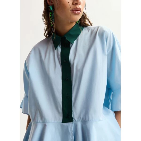 Essentiel Antwerp Light blue cotton peplum shirt with dark green contrast detailing, view 2