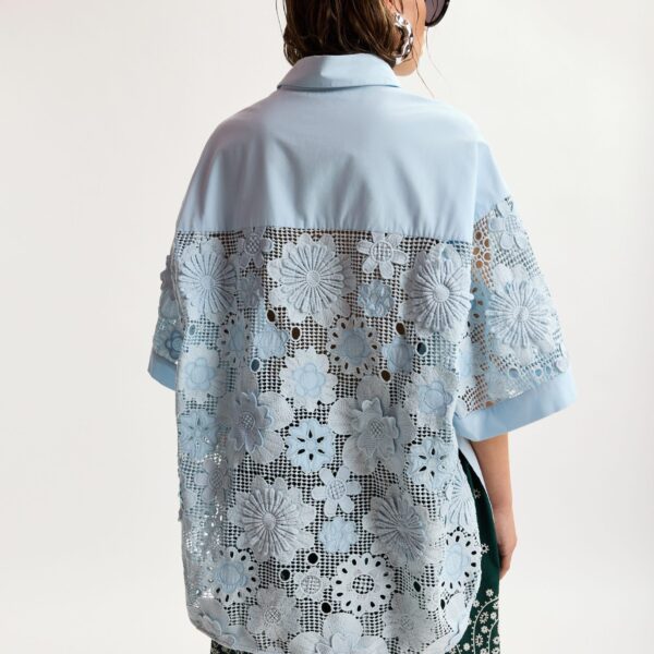 Essentiel Antwerp Light blue oversized cotton short-sleeve shirt with lace inserts, view 6