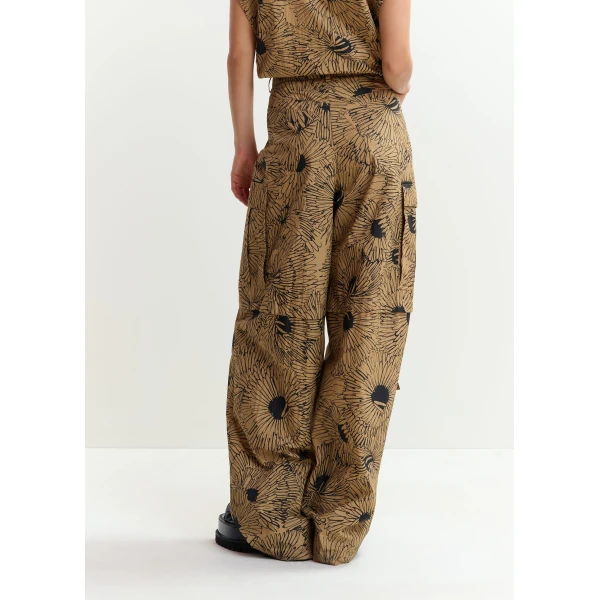 Essentiel Antwerp Light brown and black cotton-blend flap cargo pants, view 6