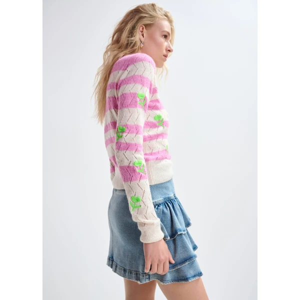 Essentiel Antwerp Light pink and pink striped intarsia-knitted sweater with green flower embroidery, view 3