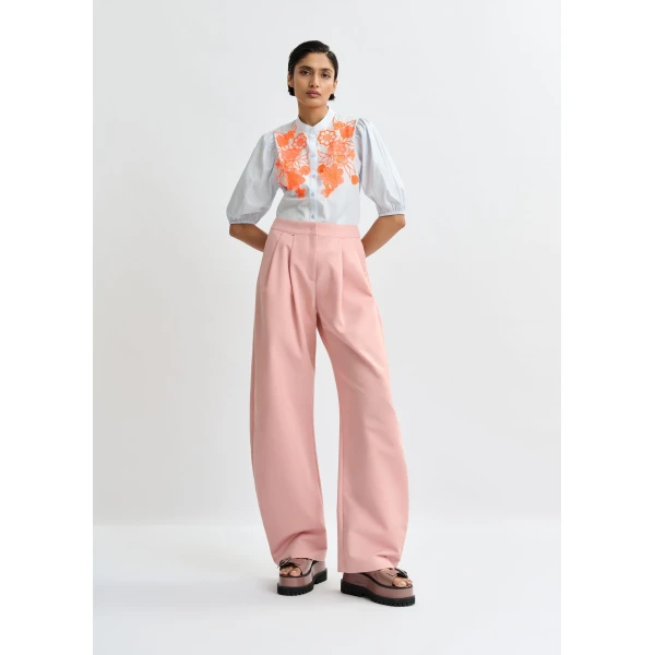 Essentiel Antwerp Light pink barrel-leg pants with pleated waist, view 3