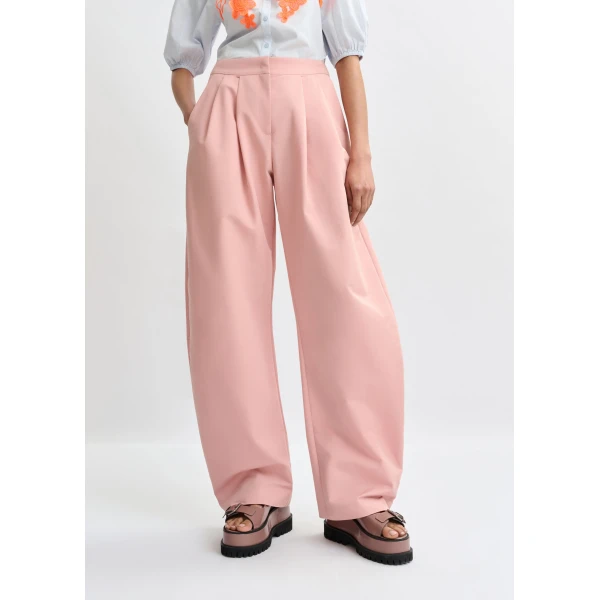 Essentiel Antwerp Light pink barrel-leg pants with pleated waist, view 4
