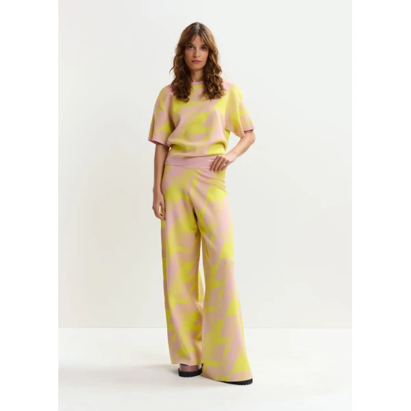 Essentiel Antwerp Light pink flared knitted pants with yellow jacquard pattern, view 3