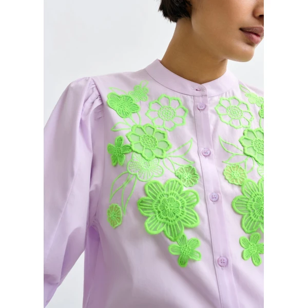 Essentiel Antwerp Light purple and green cotton shirt with appliqué flowers with mandarin collar, view 4