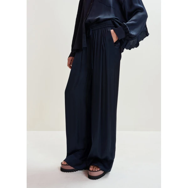 Essentiel Antwerp Navy wide-leg pants, view 3