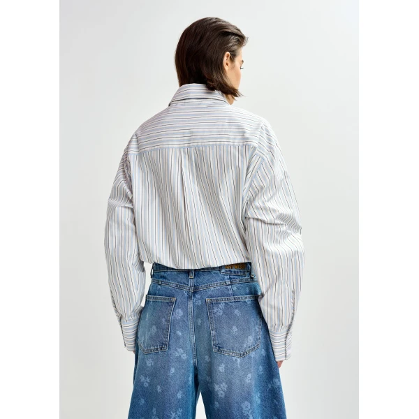 Essentiel Antwerp Off-white, black and light blue striped cotton shirt with elongated collar and mismatched buttons, view 4