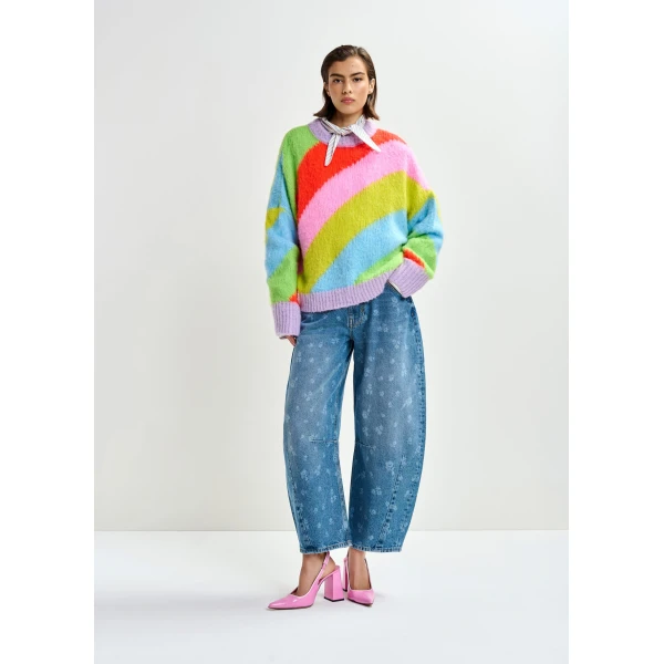 Essentiel Antwerp Off-white, black and light blue striped cotton shirt with elongated collar and mismatched buttons, view 6