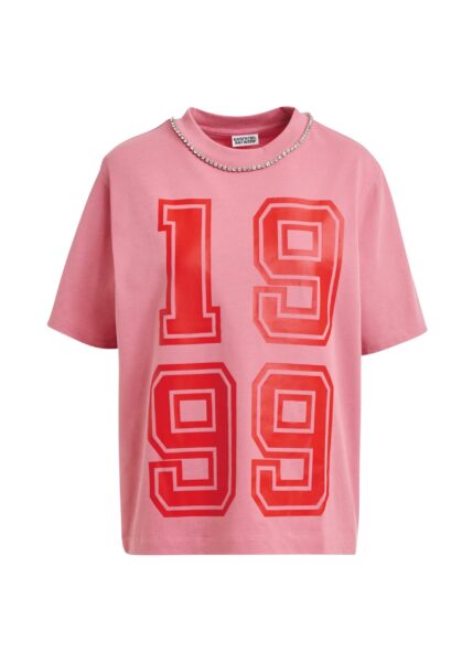 Pink cotton T-shirt with rhinestone embellished neckline and red numeric print