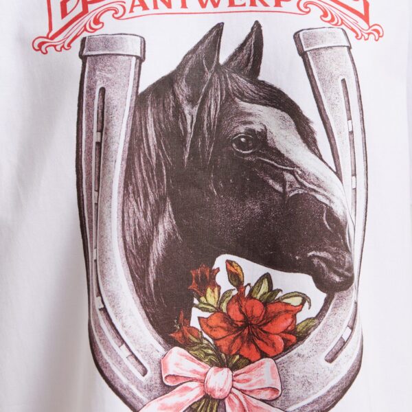 Essentiel Antwerp White, grey and red horseshoe and horse head oversized T-shirt, Year of the Horse online-exclusive Top, view 3