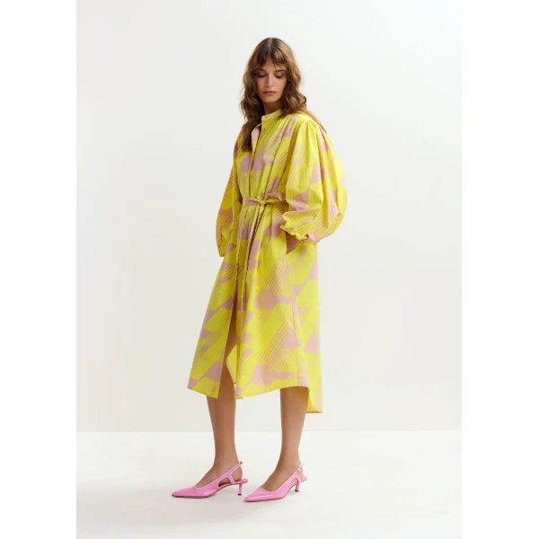 Essentiel Antwerp Yellow and brown knee-length shirt dress with mandarin collar, view 4
