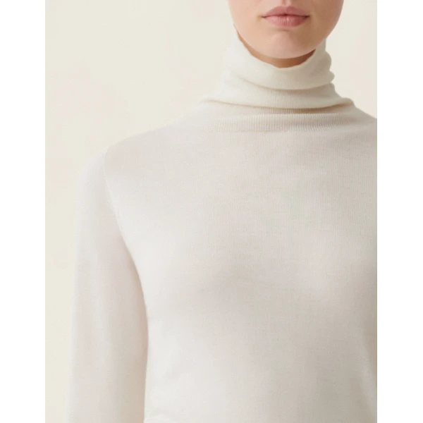 Fabiana Filippi Turtleneck Cashmere and Silk Sweater in Raffia, view 5