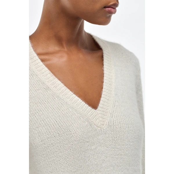 Gabriela Hearst Isiah Knit V-Neck Sweater in Ivory Cashmere, view 5