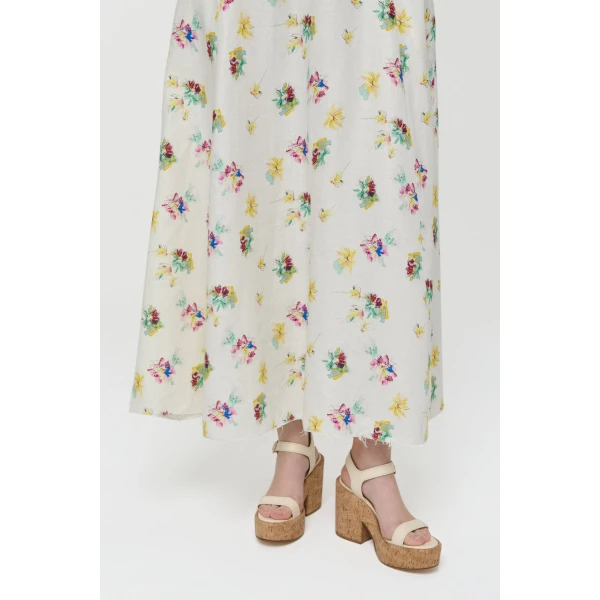 Gabriela Hearst Penelope Mia’s Flowers Maxi Skirt in Ivory Muli Printed Linen Twill, view 5