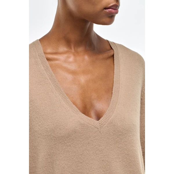 Gabriela Hearst Vesper Knit V-Neck Sweater in Camel Brushed Cashmere, view 5