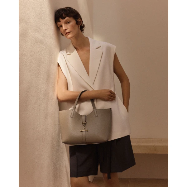 Strathberry Kite Tote Midi in Taupe, view 11