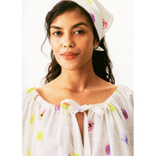 The Sleeper Cha-Cha Lounge Blouse in Pansies, view 4