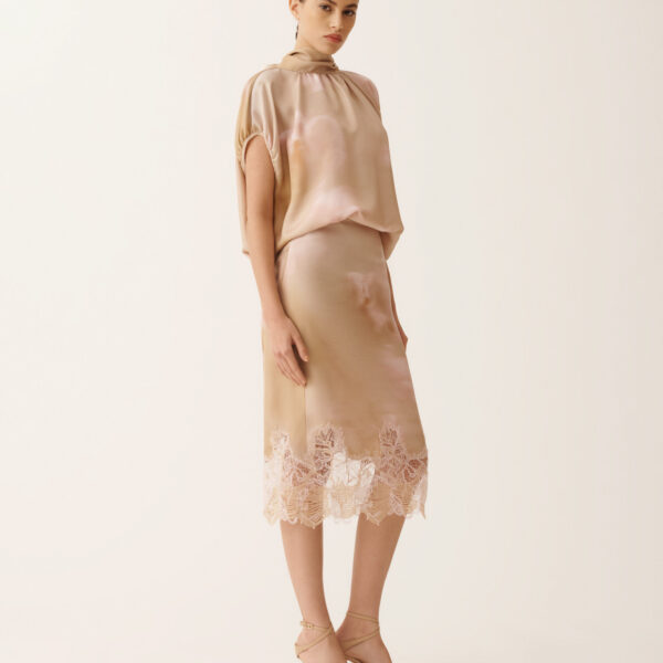 Fabiana Filippi Printed Silk Twill Top in Memento Rosae, view 2