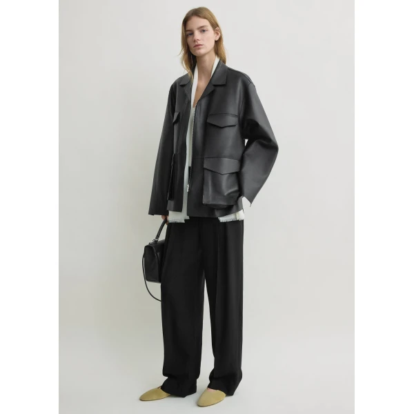 Toteme Army leather jacket in Black, view 2