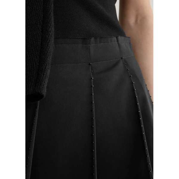 Toteme Beaded pleat skirt in Black, view 5