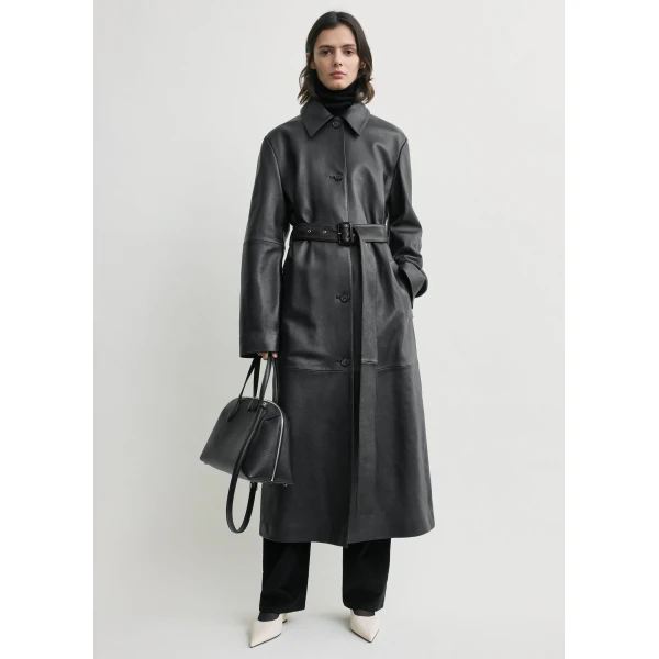 Toteme Belted leather coat in Black, view 2