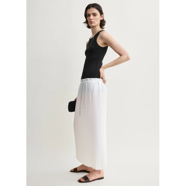 Toteme Belted pleated skirt in White, view 3